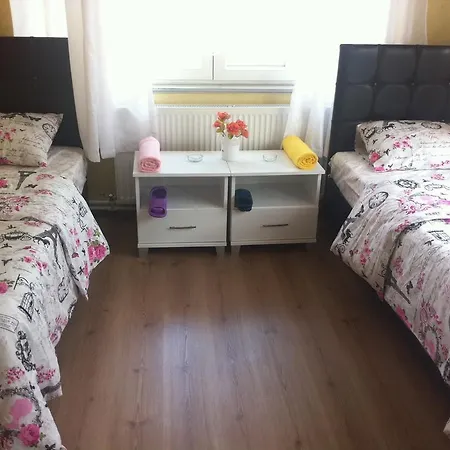 Limon Hostel