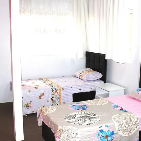 Hostel Limon