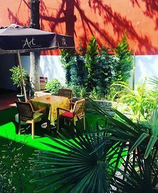 Хостел Limon *