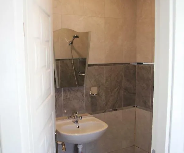 Хостел Limon *